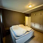 Centrally Located Spacious 2br With View * Τρόμσο