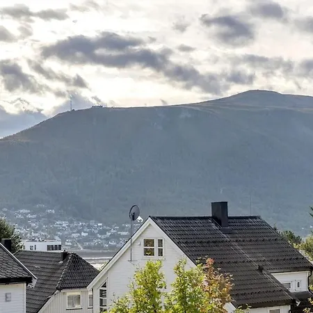 Centrally Located Spacious 2br With View *