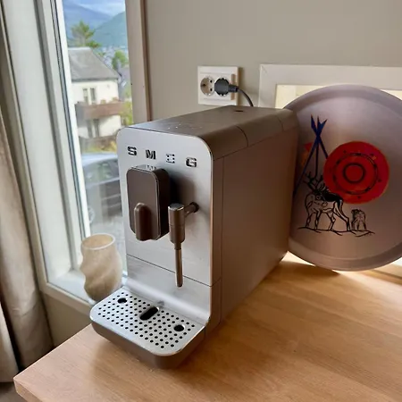 Centrally Located Spacious 2br With View شقة ترومسو