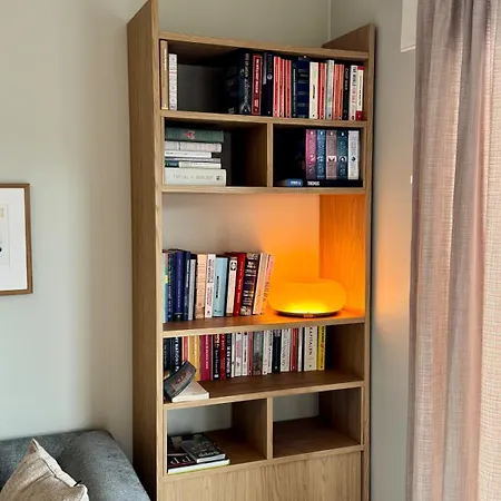 Centrally Located Spacious 2br With View شقة *