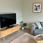 Centrally Located Spacious 2br With View Apartamento